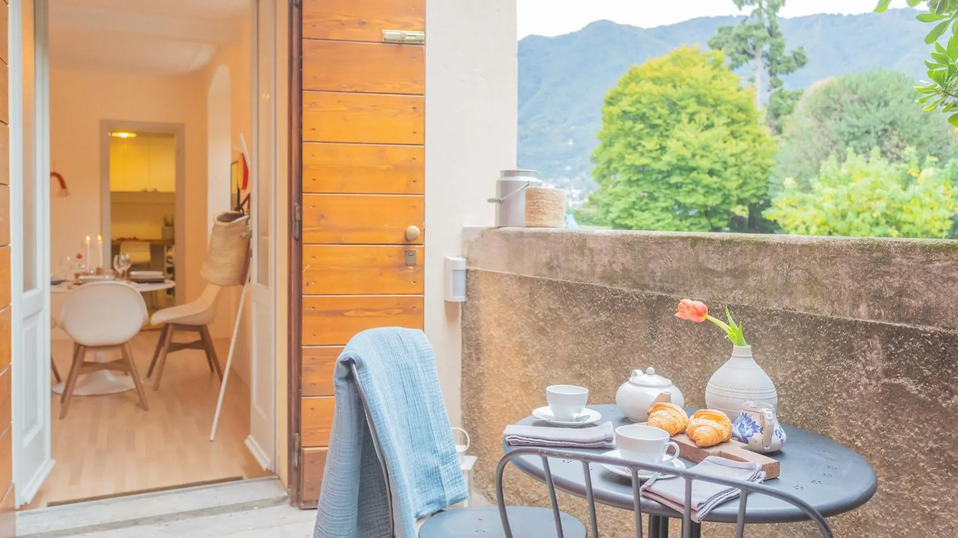 La Piazza Di Cernobbio By Rent All Como